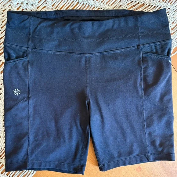 Athleta Women's Black Biker Shorts Medium - Picture 1 of 8